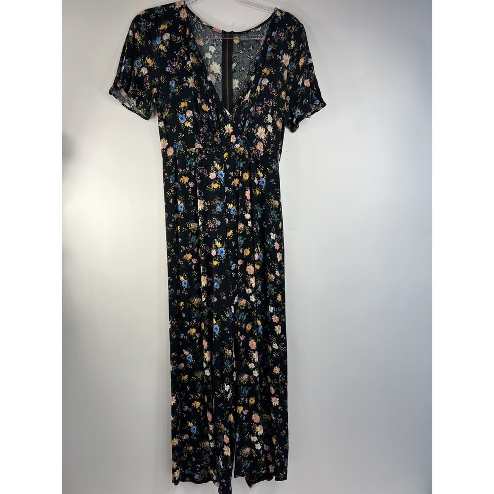 Wild Fable Cropped Jumpsuit Women's Size S Black Floral Zip V-Neck False Wrap